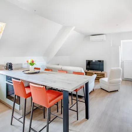 Maison Preiss - Le 6 *